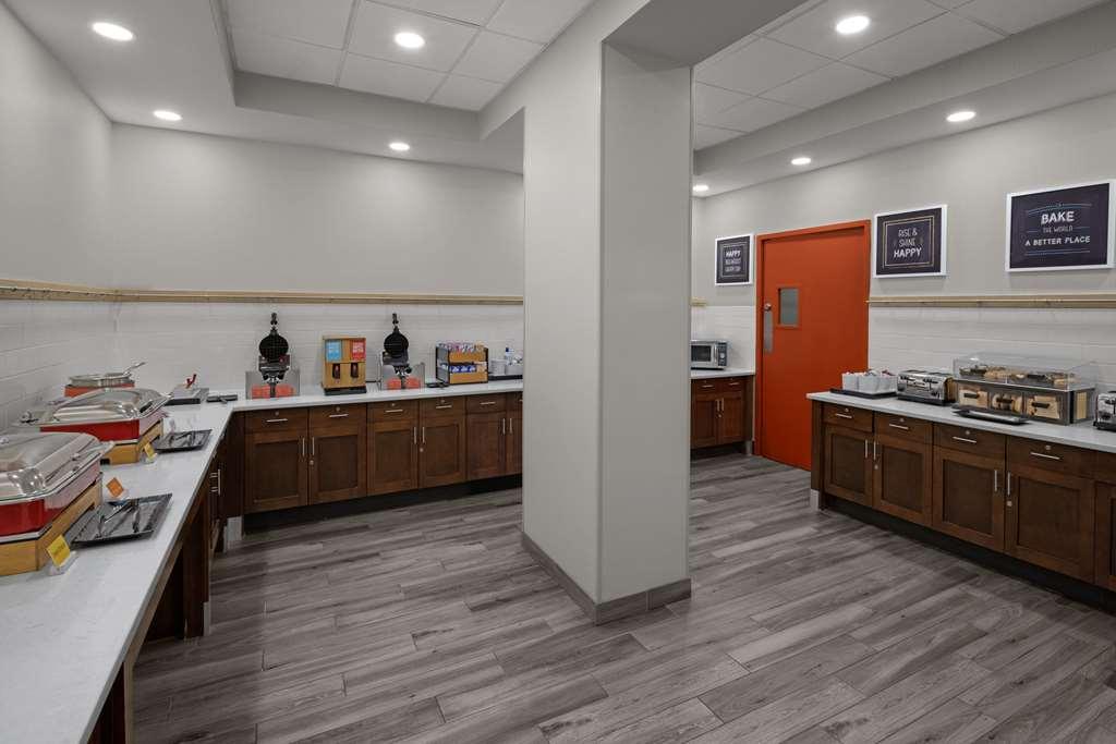 Hampton Inn Cleveland-Downtown Restaurant bilde
